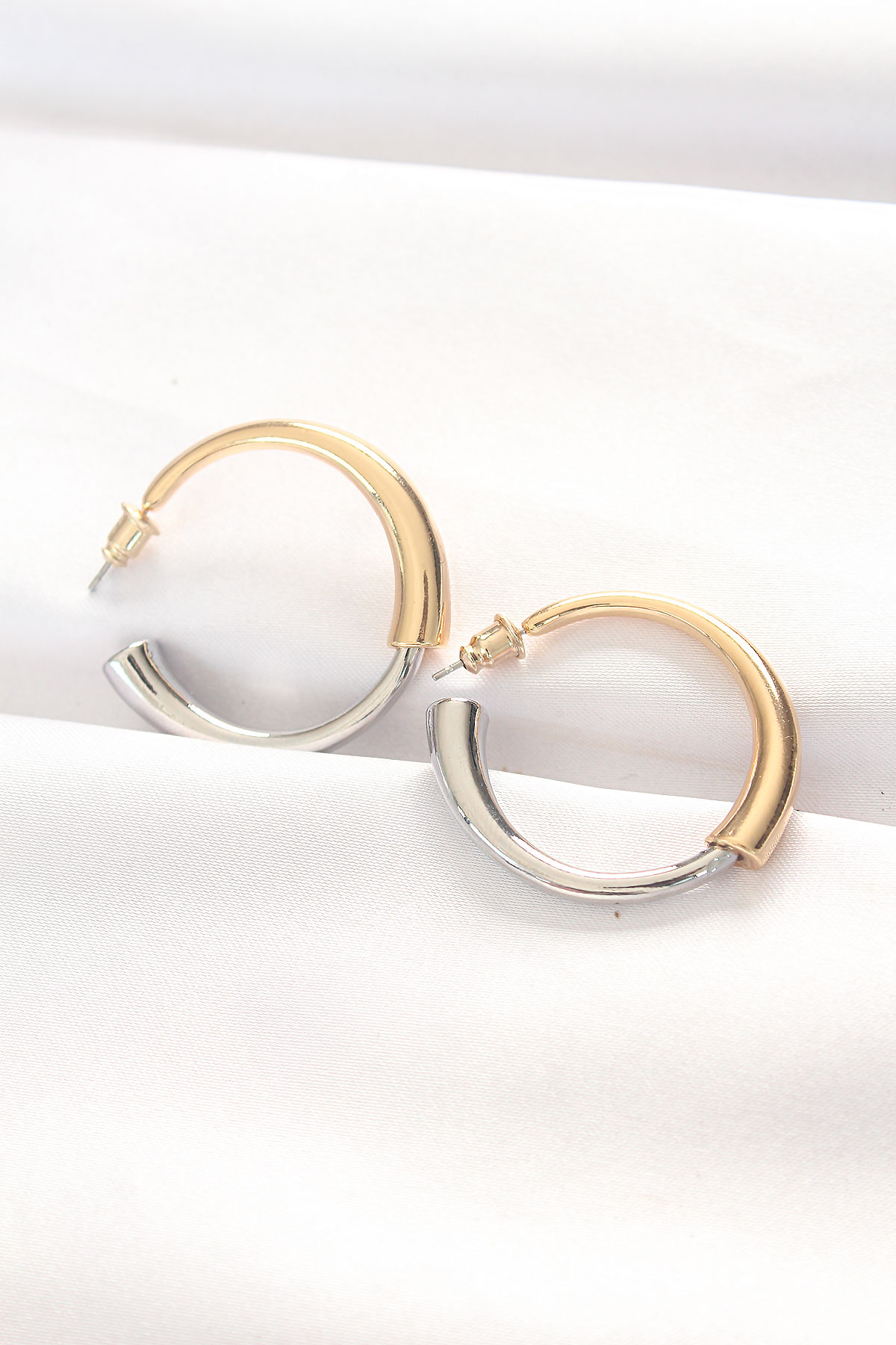 Pirinç Gold Renk Taşlı Minimal Küpe