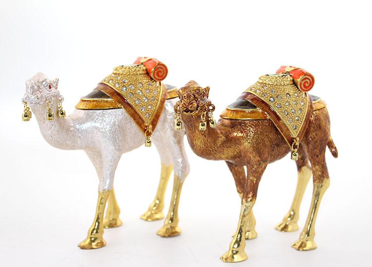 Swarovski Taşlı Tekli Deve Figürü Model 8